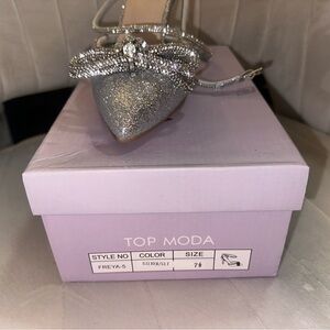 TOP Moda Silver Glitter Heels
